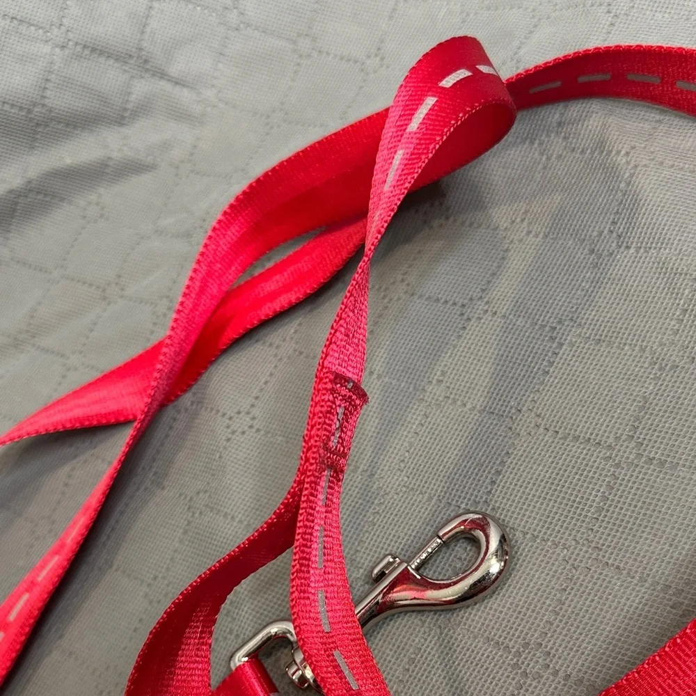 Dog Leash Red with Reflective Stitching NWOT